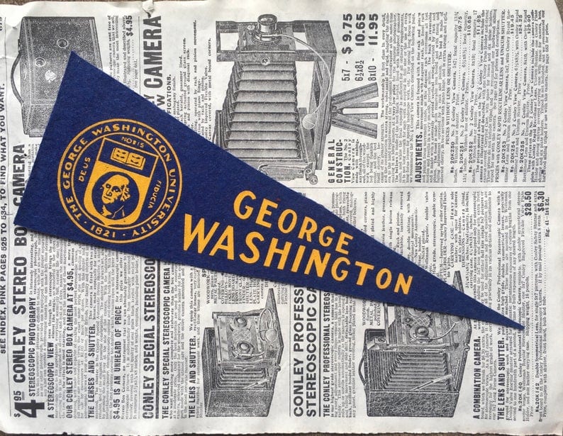 Custom pennant flag