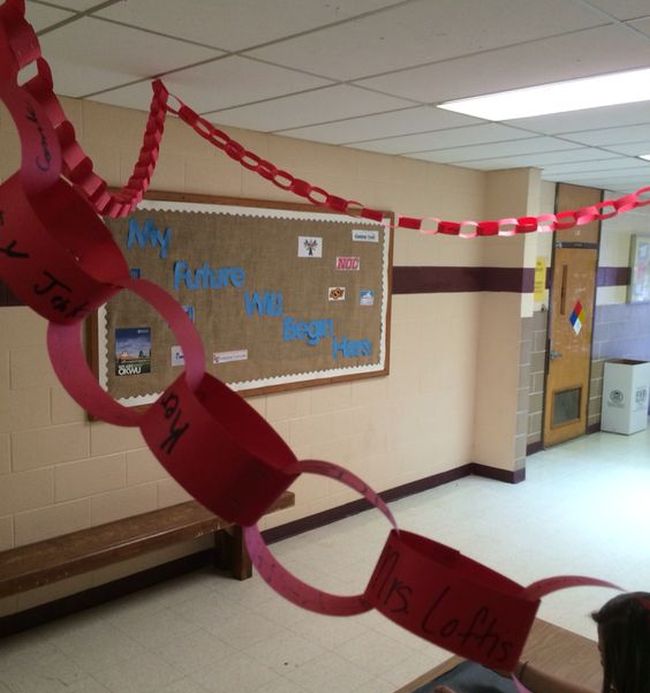 Red Ribbon Week Ideas: Paper Chain Red paper chain with students' names written on each link
